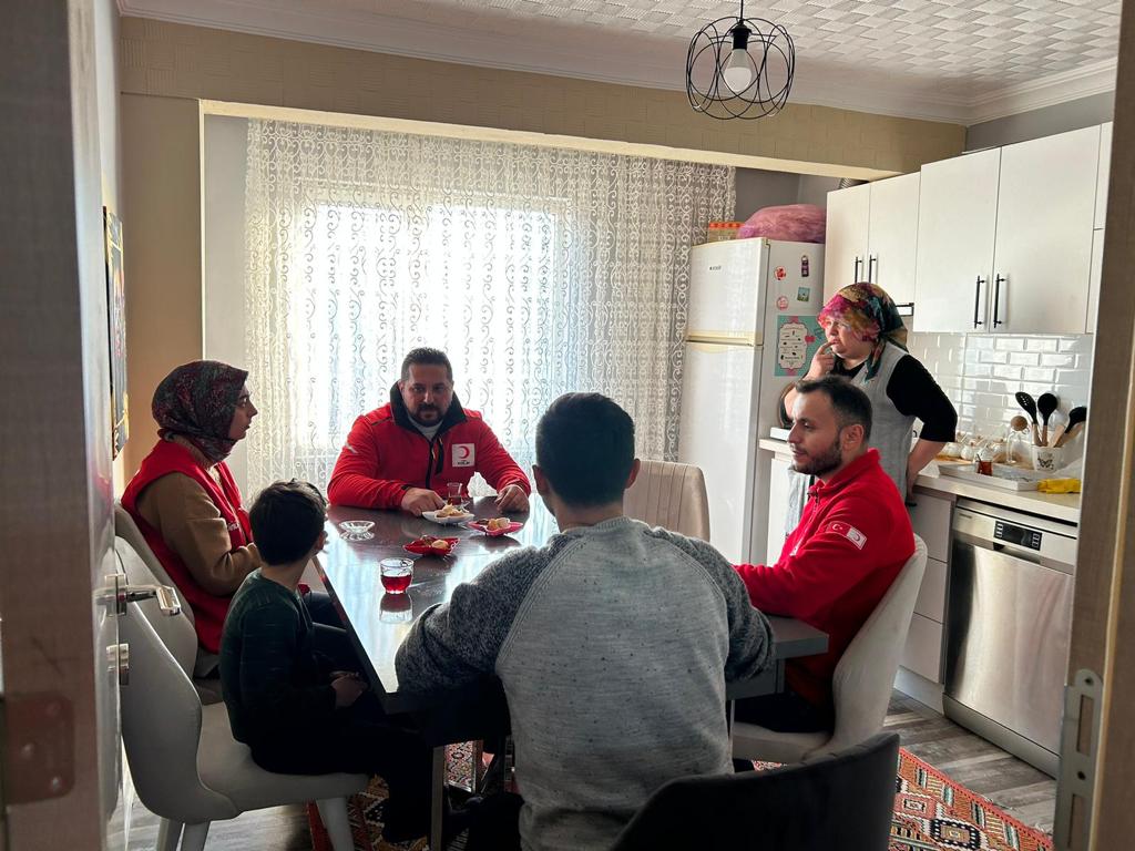 Kızılay, Asan ailesinin yanan evini baştan sona yeniledi