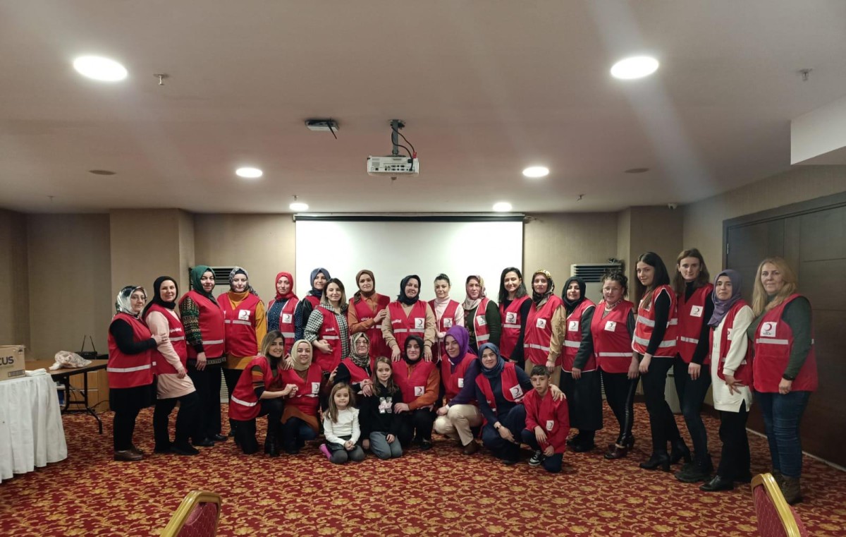 Kızılay kadın kolları kahvaltıda projelerini konuştu