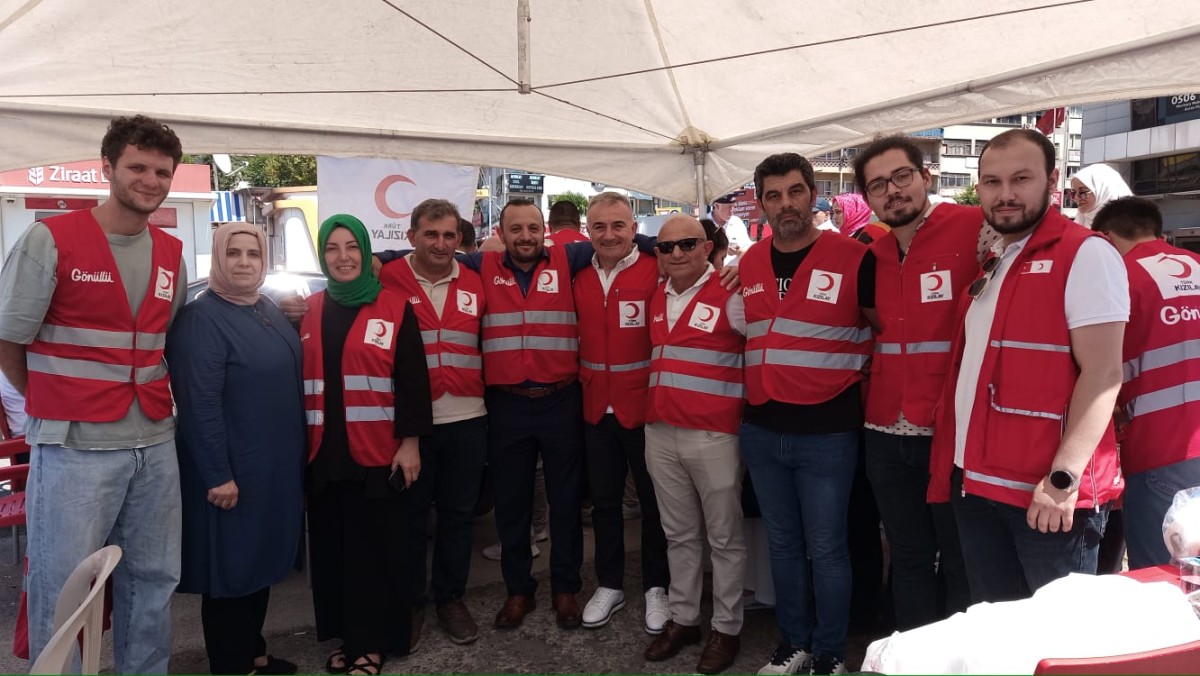 Kdz. Ereğli Kızılay 2023 kişiye Aşure dağıttı