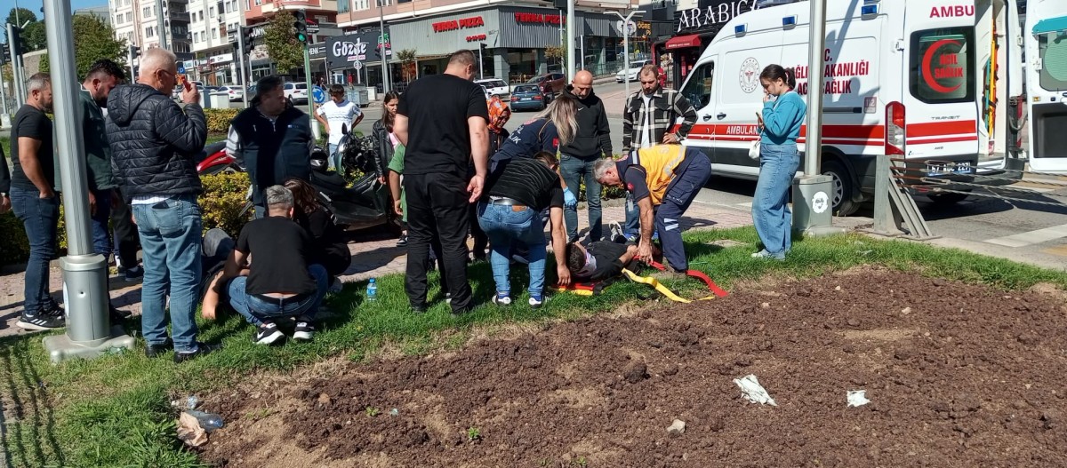 KDZ.EREĞLİ’DE MOTOSİKLET KAZASI:2 YARALI