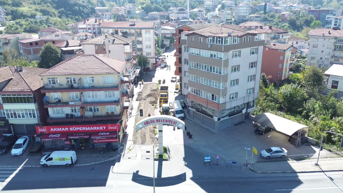 GÜLÜÇ BELEDİYESİ MEYDANINDA YENİLEME ÇALIŞMALARI BAŞLADI