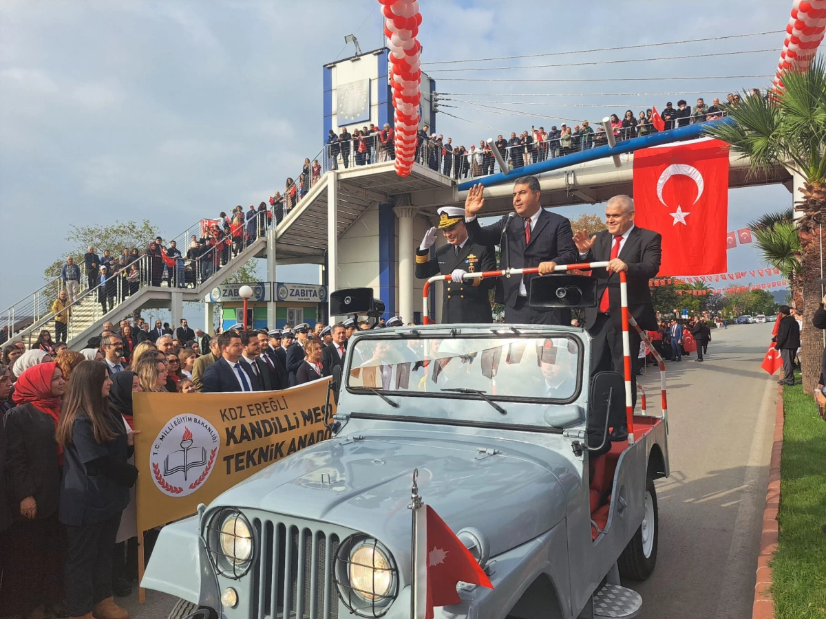 KDZ.EREĞLİ'DE CUMHURİYET COŞKUSU