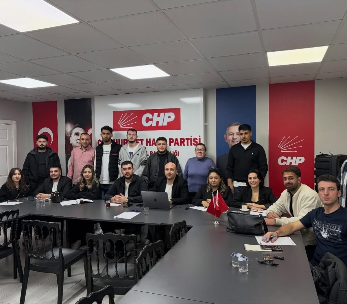 CHP Zonguldak İl Gençlik Kolları Yönetimi toplu istifa kararı aldı