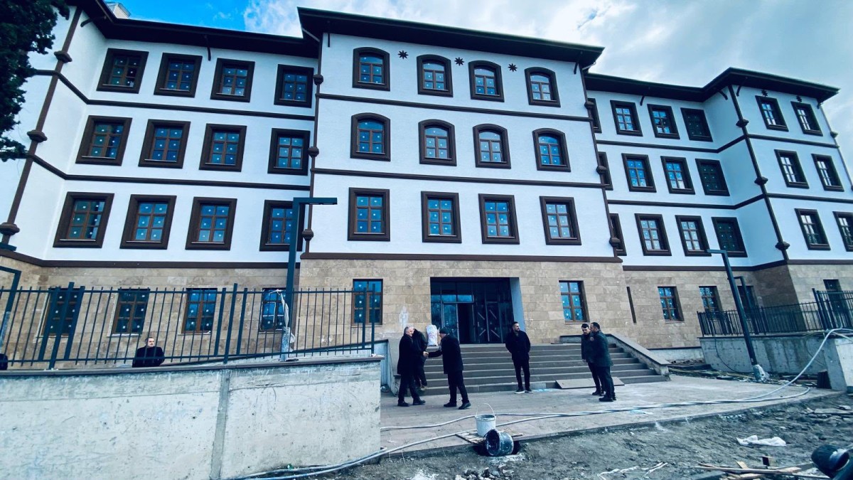 YENİ HÜKÜMET KONAĞI TAMAMLANDI